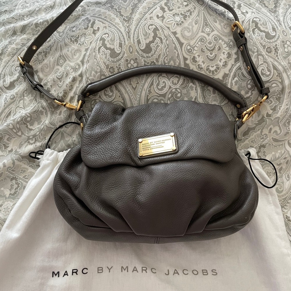 Marc by Marc Jacobs gray leather handbag